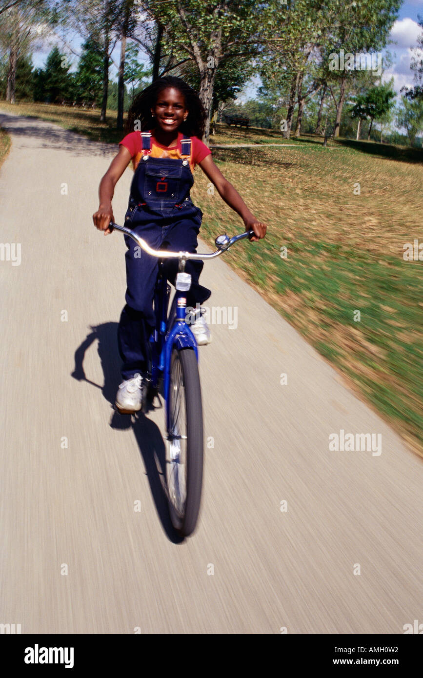 Bike tween bike hi res stock photography and images Page 3 Alamy