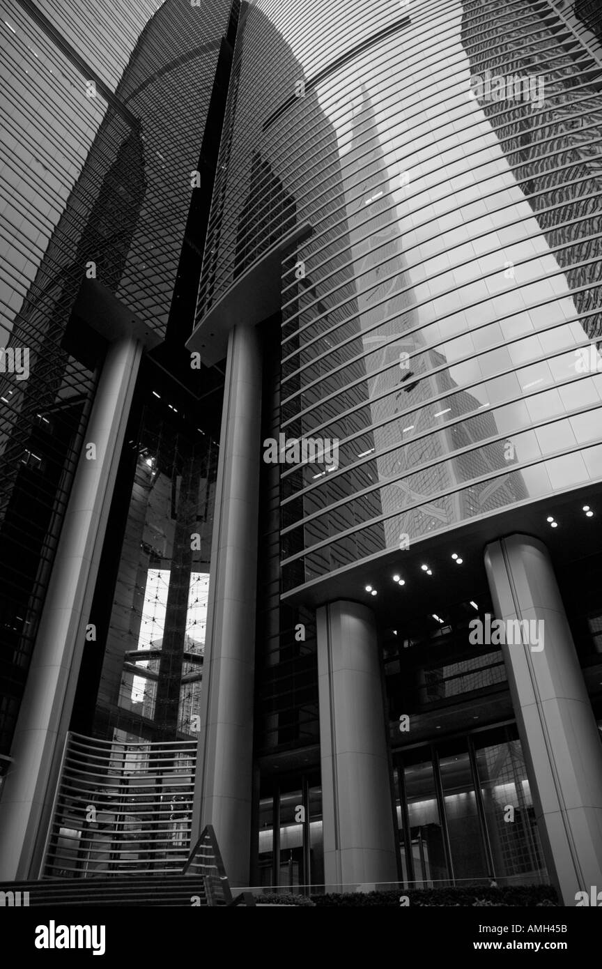 Modern, mirrored skyscraper on Hong Kong Island, Hong Kong, China. Stock Photo