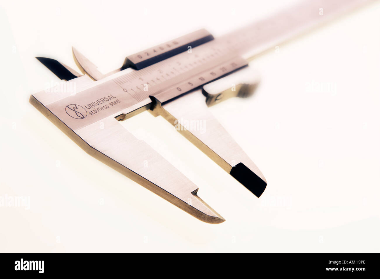 ENGINEERING PRECISION MEASURING CALIPERS Stock Photo Alamy