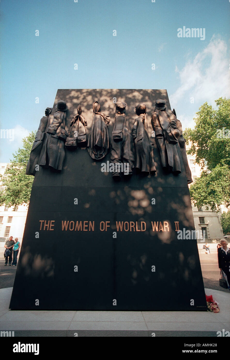 Women of world war two hi-res stock photography and images - Alamy