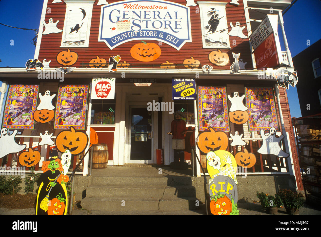 Country Store in Williamstown VT covered with Halloween decorations Stock Photo