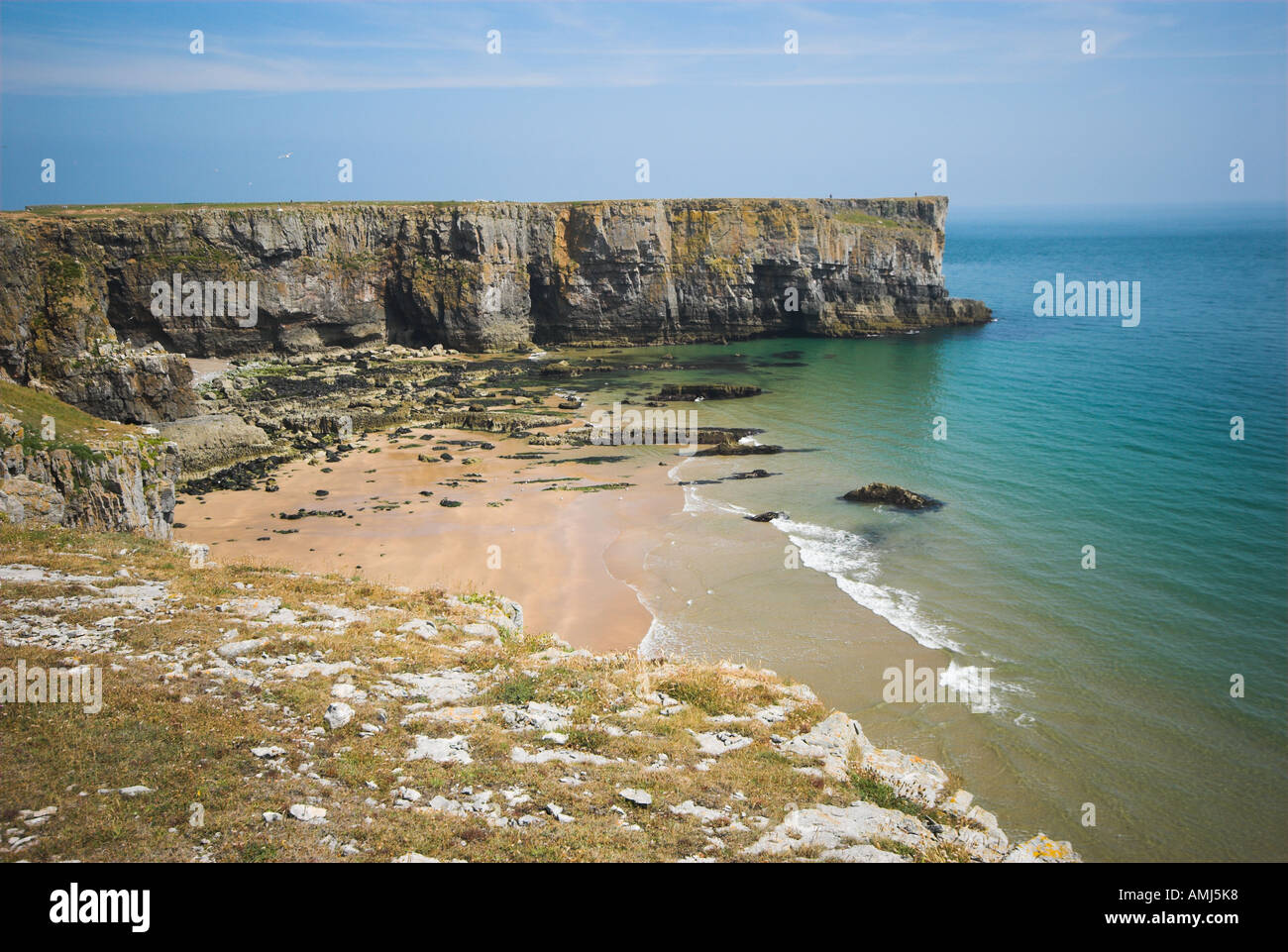 Limestone cliffs mowingword stackpole pembrokeshire hi-res stock ...