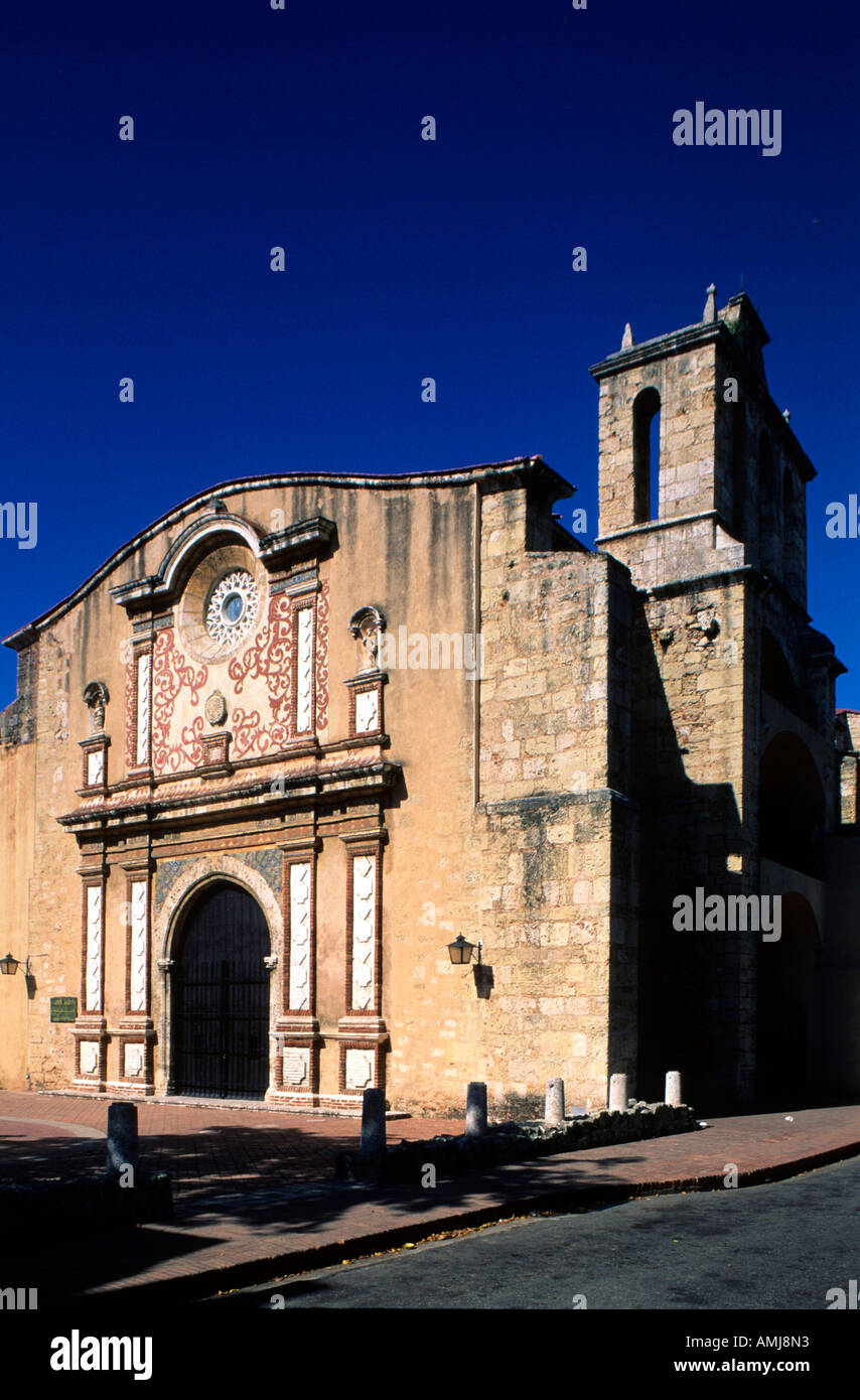 Dominikanische Republik, Santo Domingo, Dominikanerkloster mit Stilelementen aus Gotik, Renaissance und Barock Stock Photo