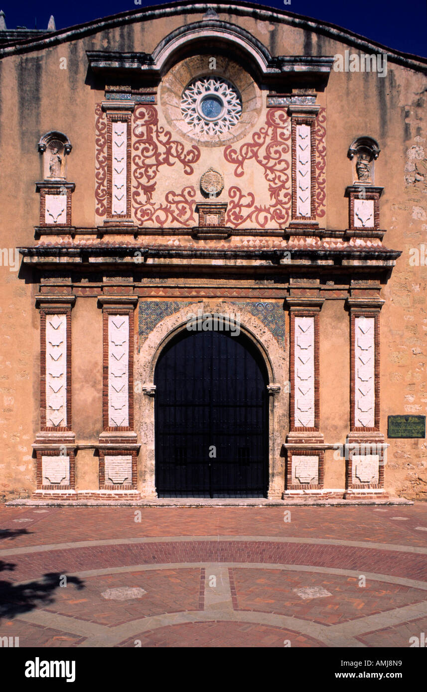 Dominikanische Republik, Santo Domingo, Dominikanerkloster mit Stilelementen aus Gotik, Renaissance und Barock Stock Photo