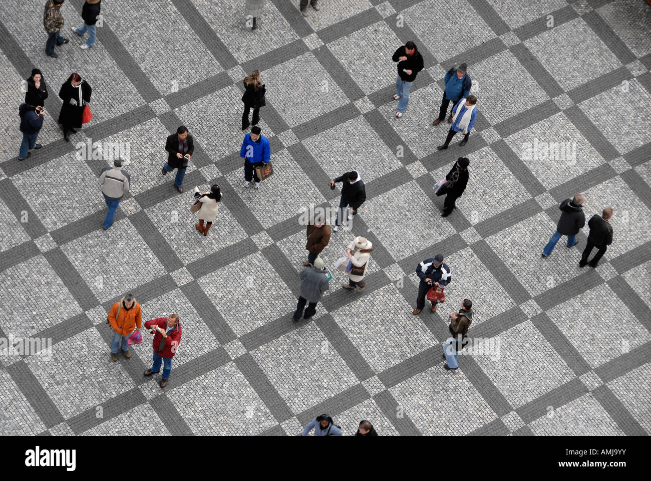 Overview people sidewalk hi-res stock photography and images - Alamy