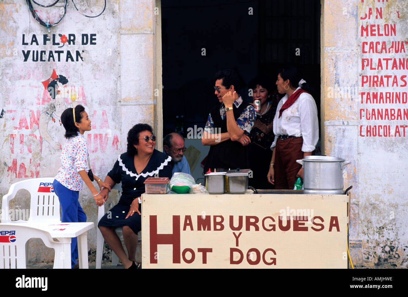 Mexiko, Yucatan, Hunucma bei Merida, Hot Dog-Stand bei religiöser Fiesta Stock Photo