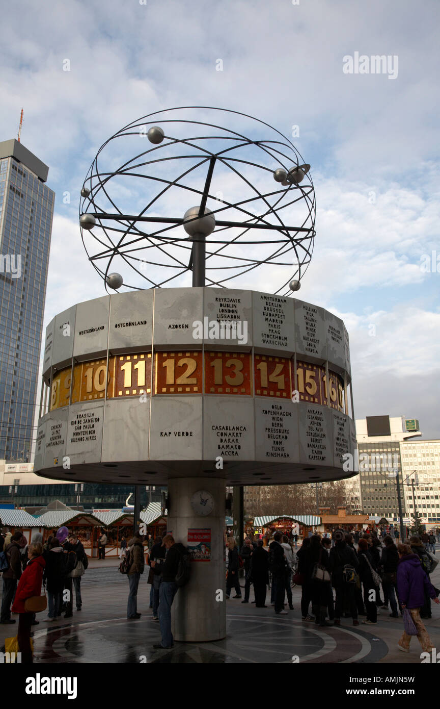 meeting-place-at-the-world-clock-weltzeituhr-at-alexanderplatz-east