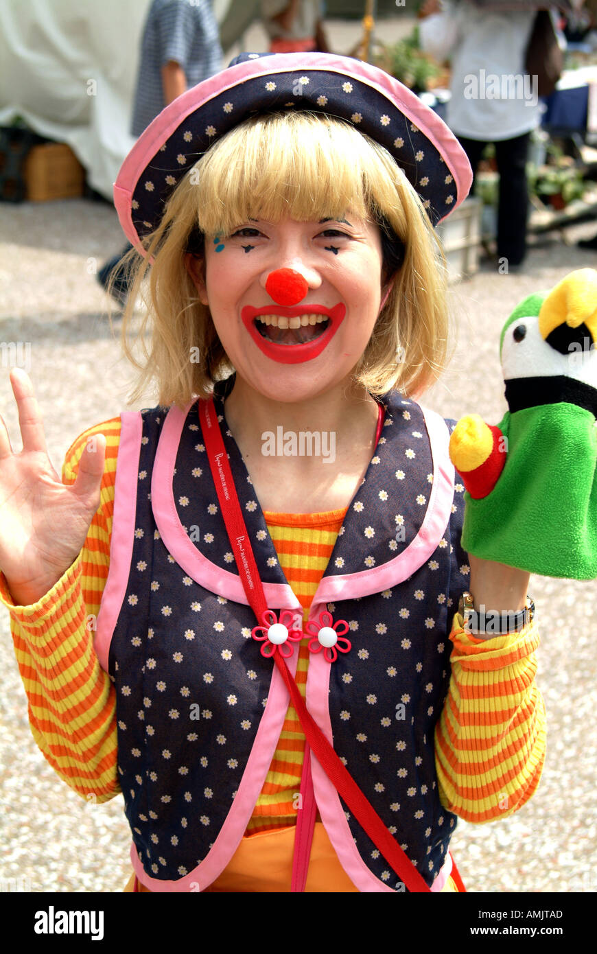 Japan japanese clown hires stock photography and images Alamy