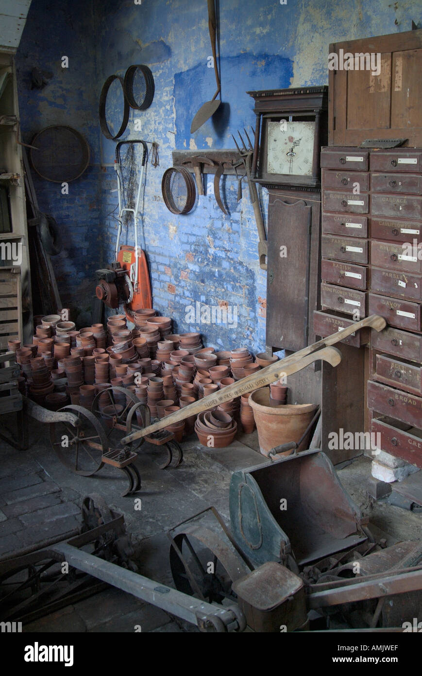 interior-of-old-potting-shed-england-uk-united-kingdom-gb-great-britain