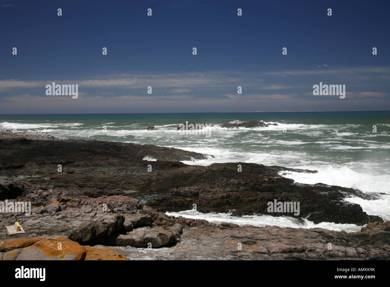 Sea waves rocky coast hi-res stock photography and images - Alamy