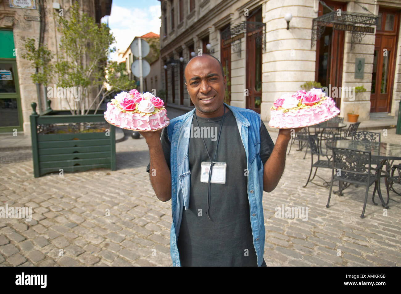 Men in havana hi-res stock photography and images - Page 30 - Alamy