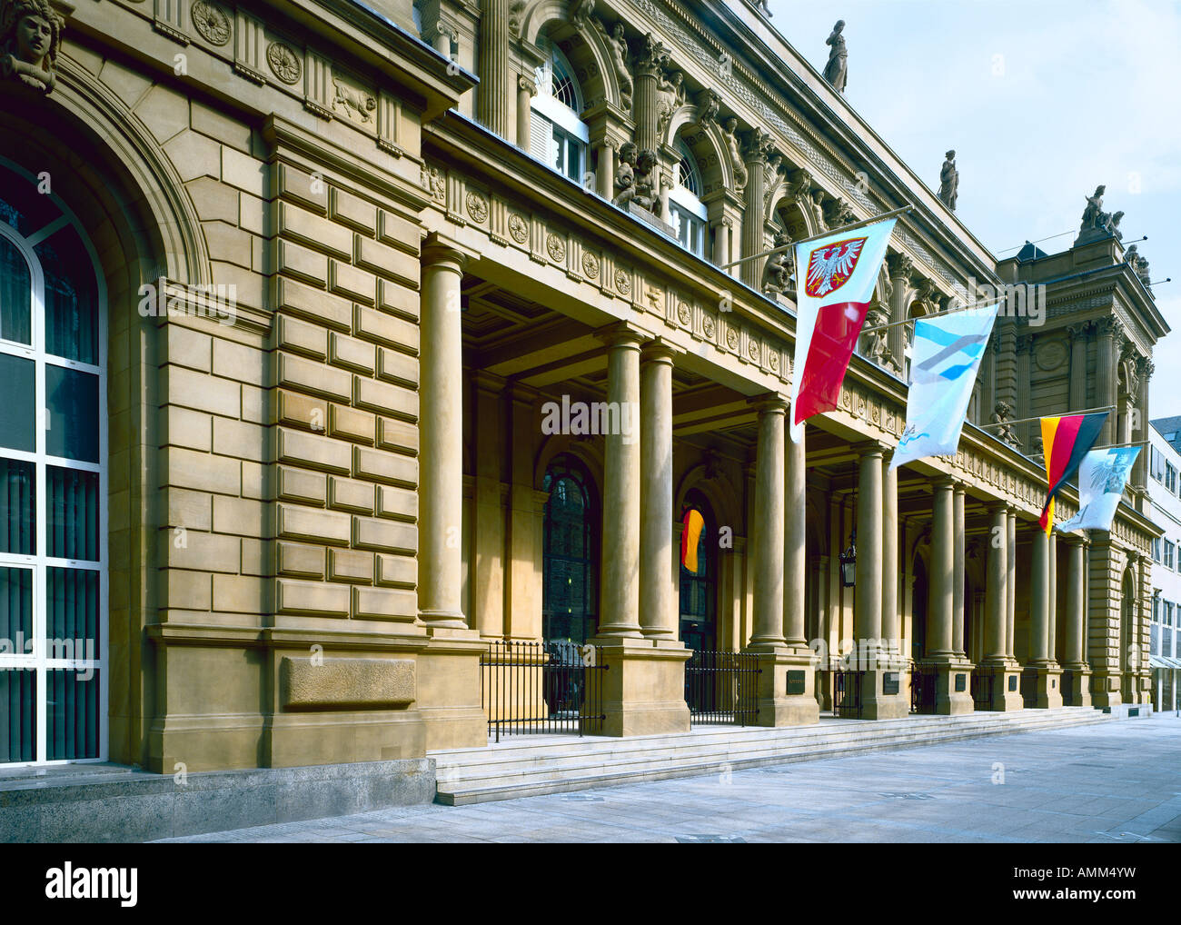 Frankfurt stock exchange building hi-res stock photography and images ...