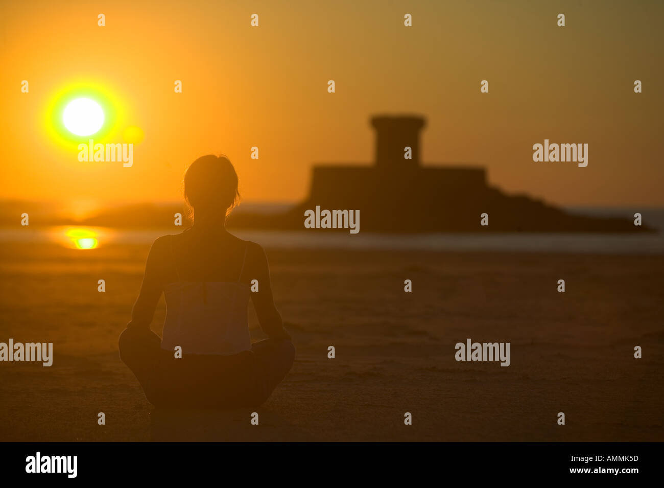 Yoga rocco tower hires stock photography and images Alamy