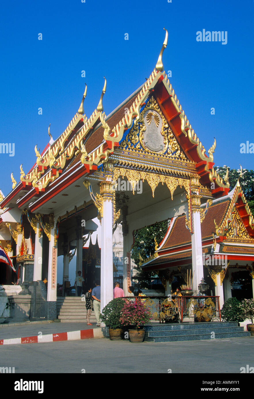 Buddhist Temple in Bangkok Thailand Stock Photo - Alamy