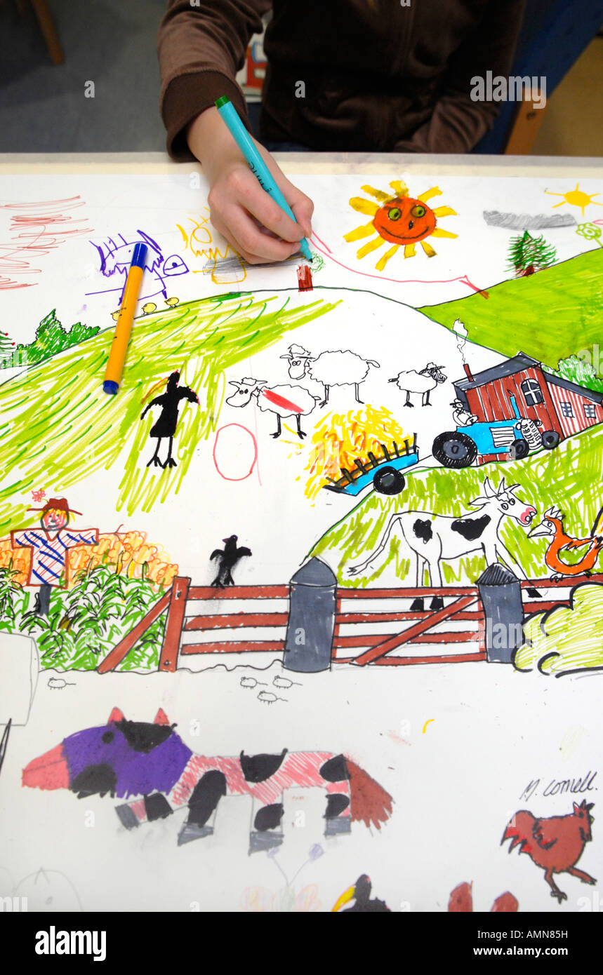 Child artist working on a drawing Stock Photo - Alamy