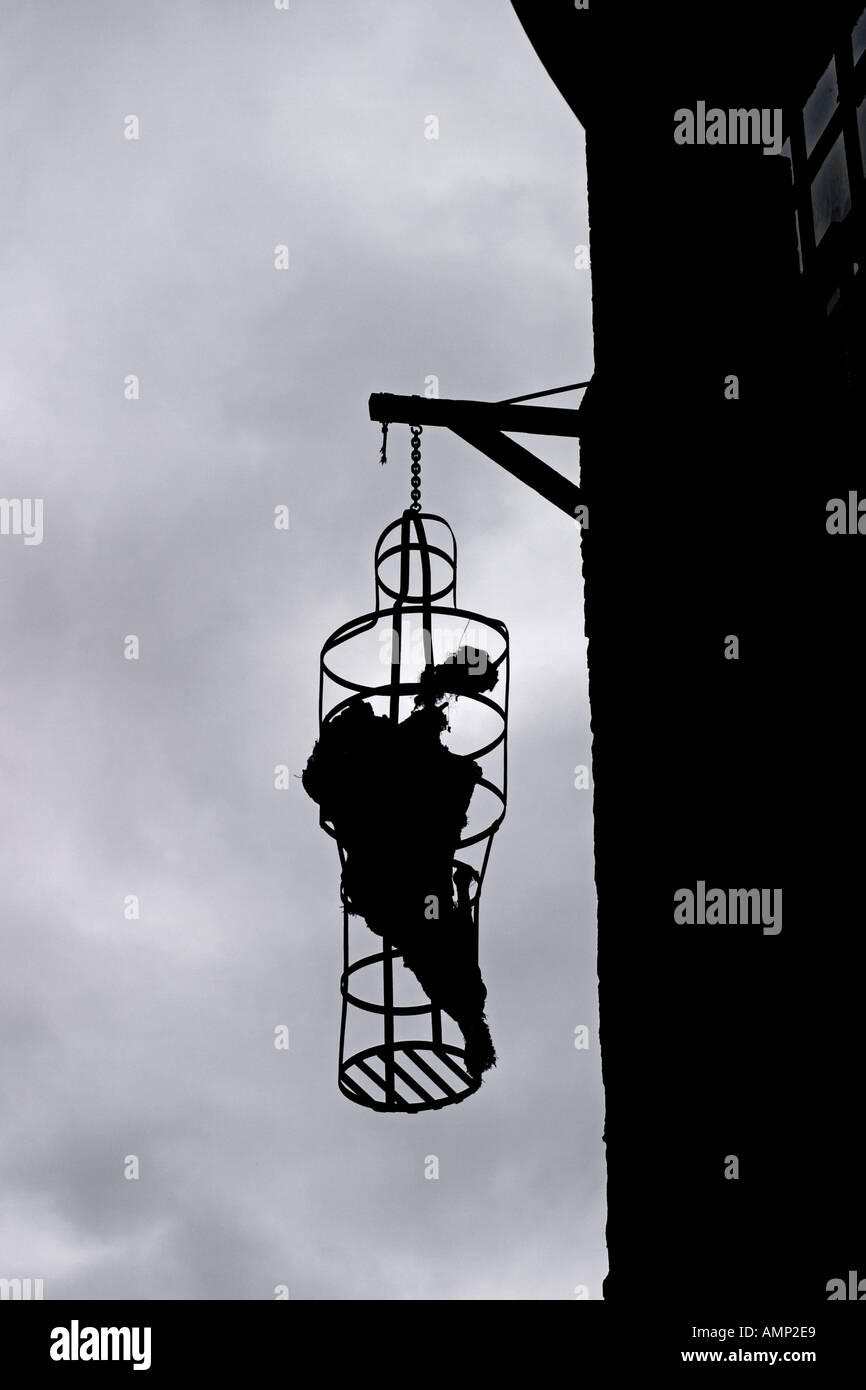 Gibbet cage hires stock photography and images Alamy