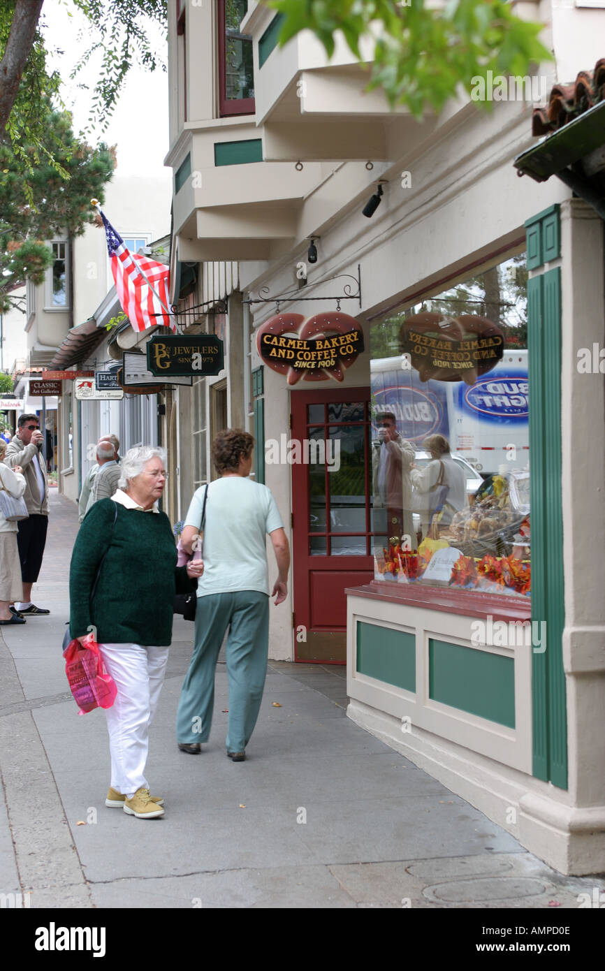 Carmel by the sea shopping hires stock photography and images Alamy