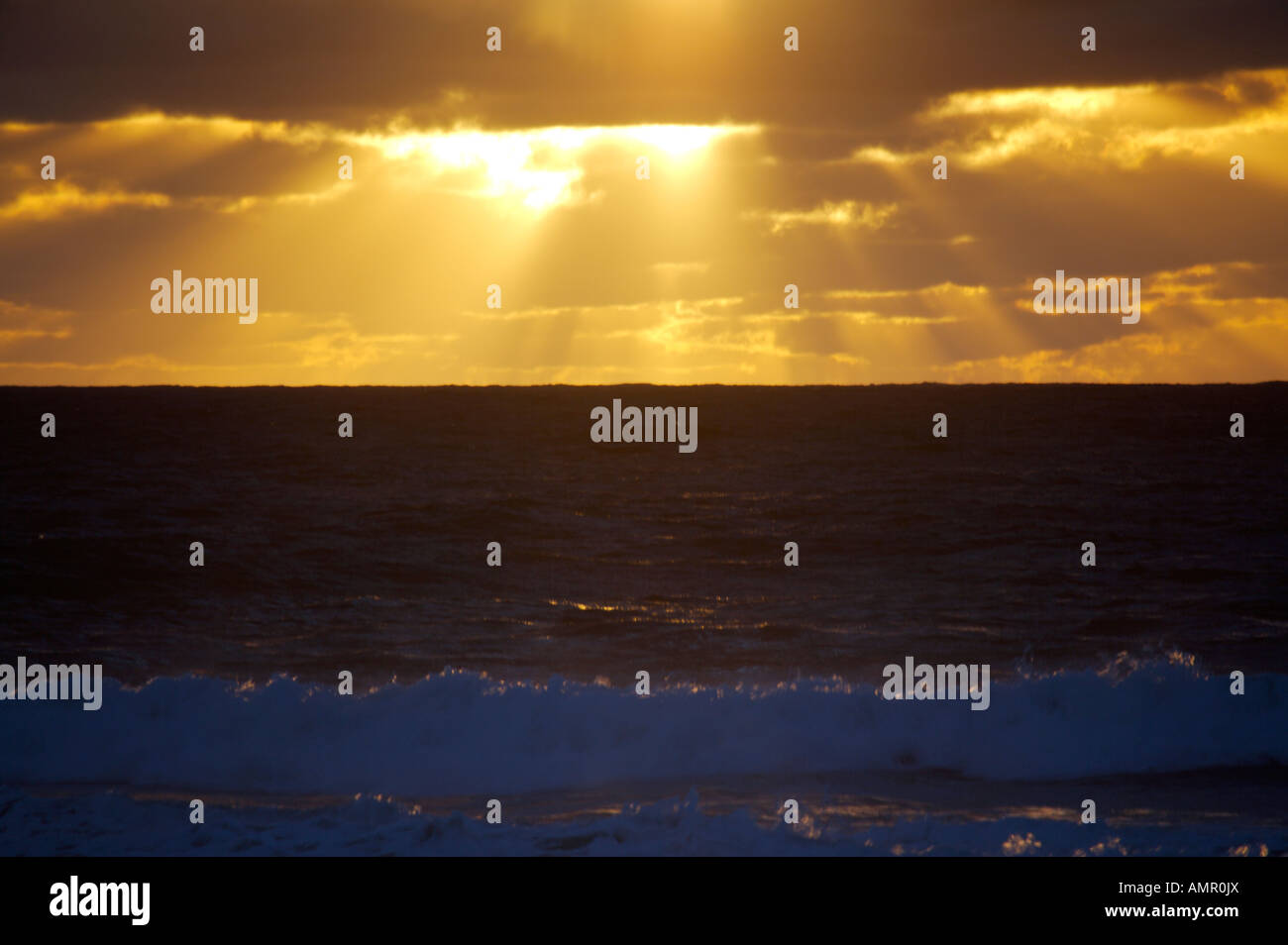 Beautiful beach sunset ocean hi-res stock photography and images - Alamy