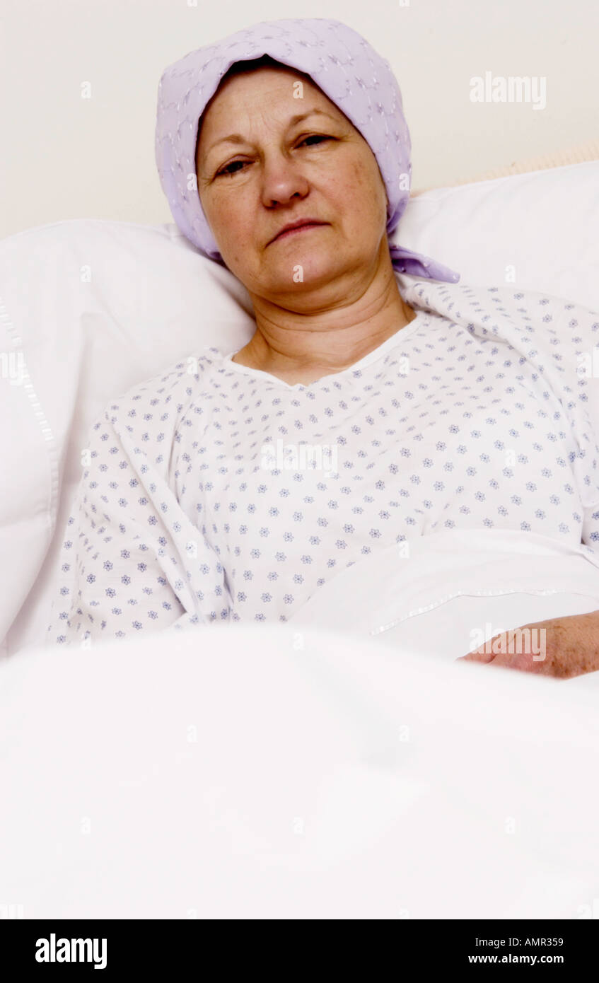 Sick woman in hospital bed hi-res stock photography and images - Alamy