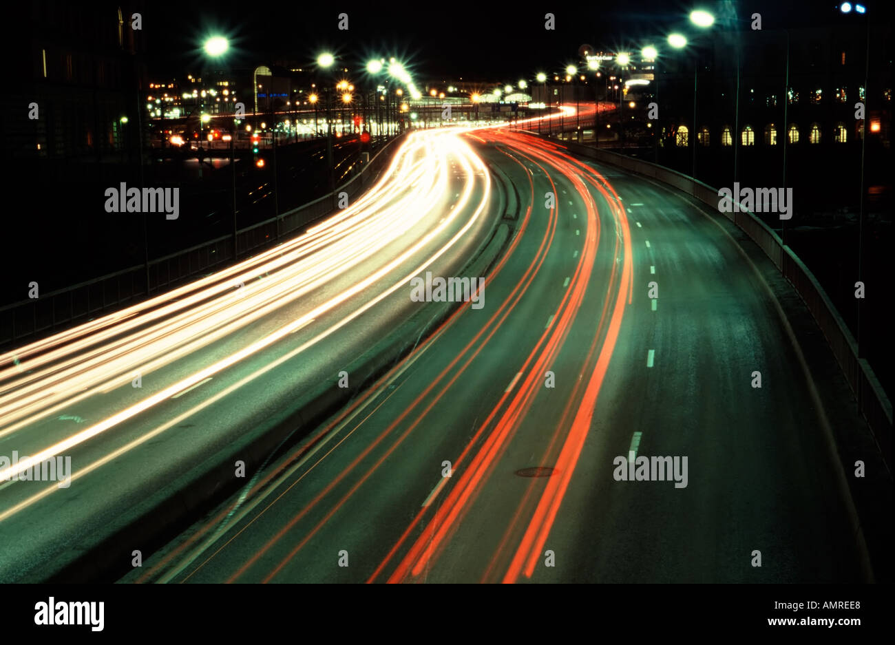 Horizontal light trails hi-res stock photography and images - Alamy