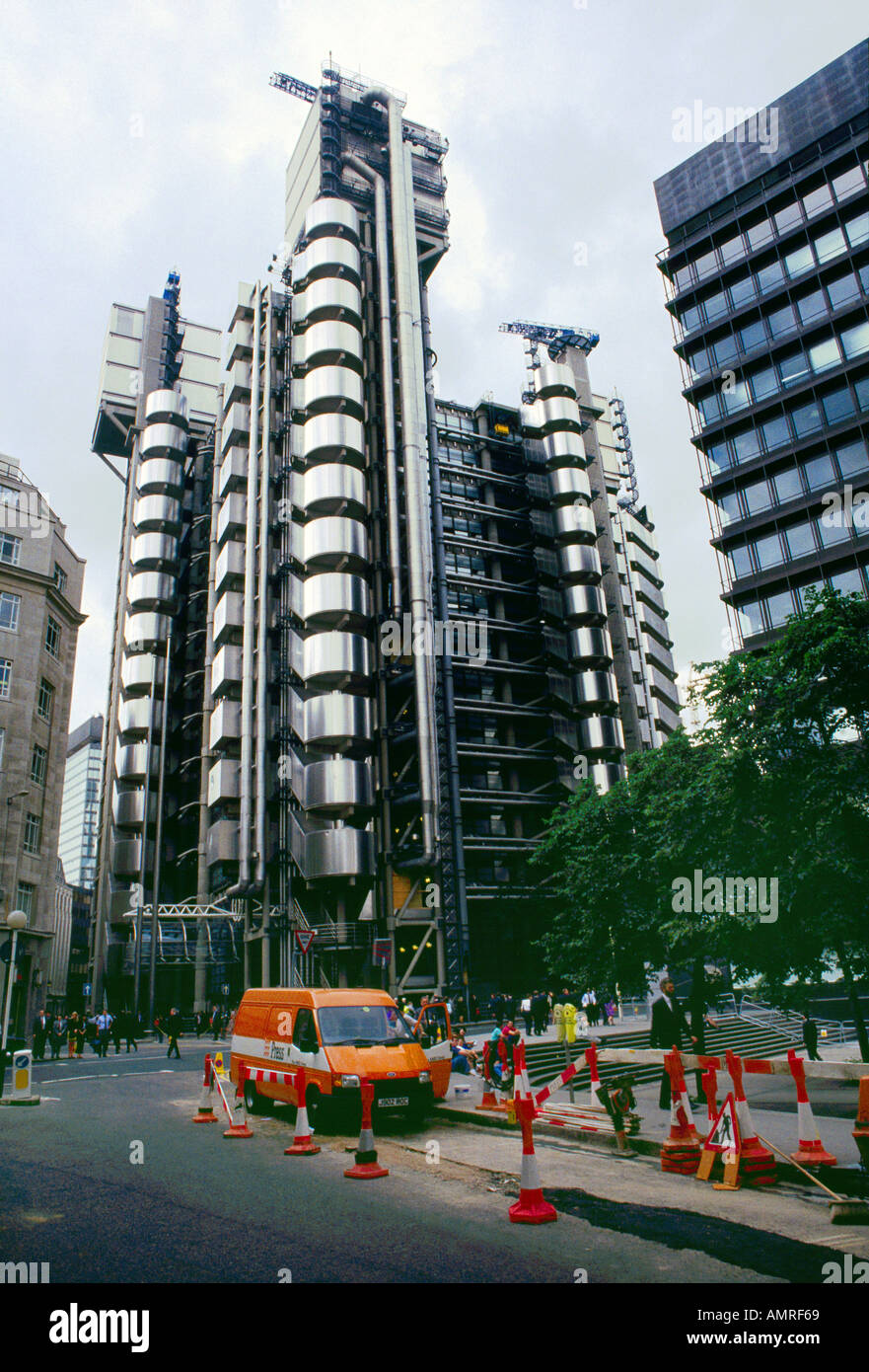London England Lloyd's Building with Bowellism Architecture all Building Services are on the Exterior  - Architect Richard Rogers Stock Photo