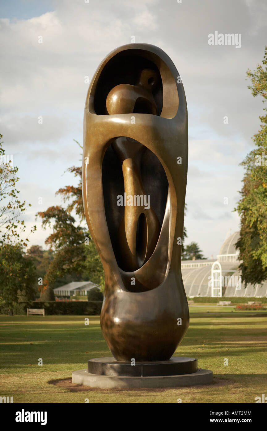 Henry Moore sculpture Large Upright Internal External Form 1981-82 ...