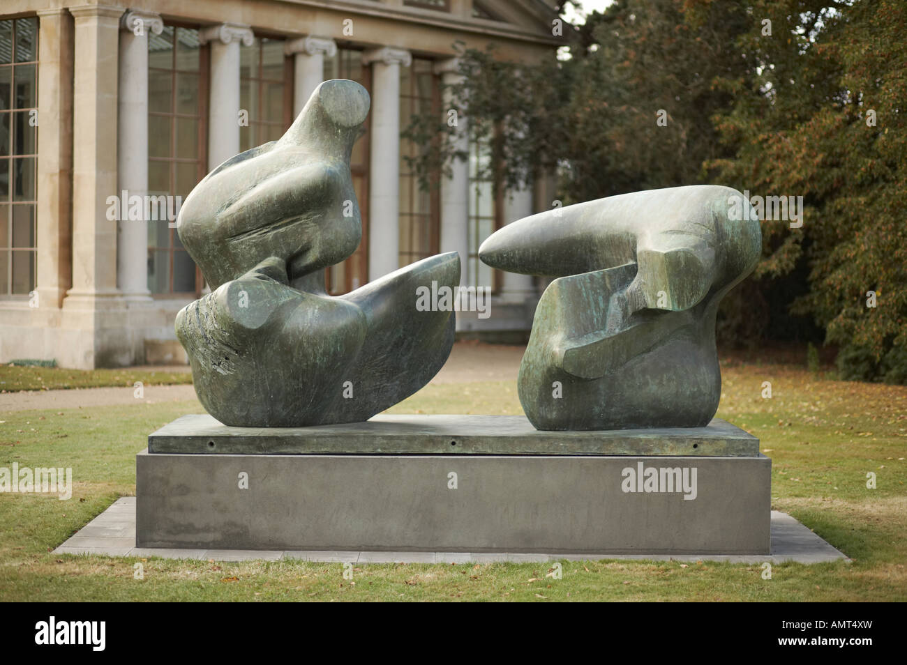 Henry Moore Sculpture Two Piece Reclining Figure Points 1969 Stock Photo Alamy Henry Moore Sculpture Two Piece Reclining Figure Points 1969 Stock Photo Alamy