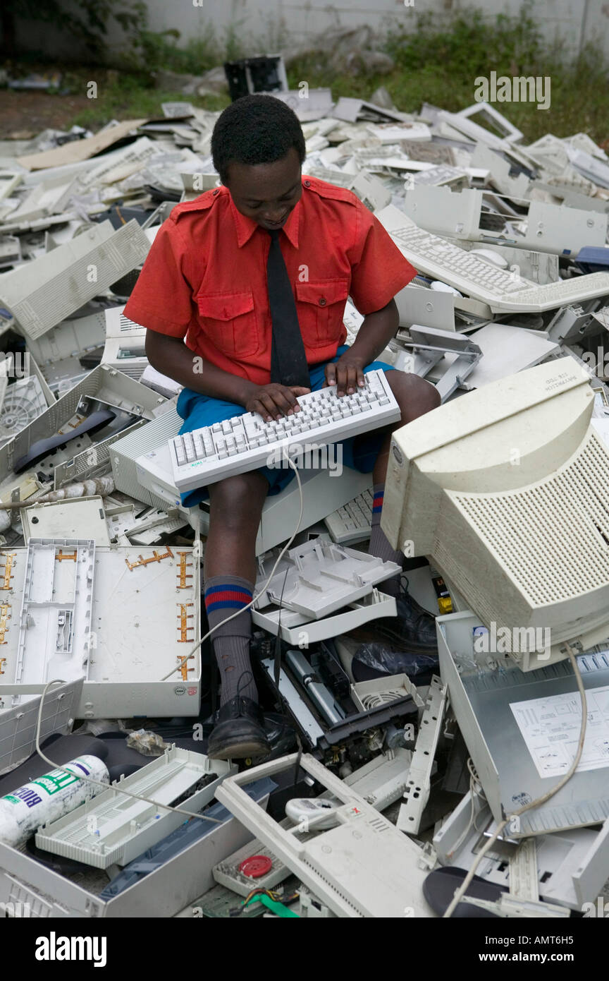 CFSK Computers for Schools Kenya.GSM Association install a data service