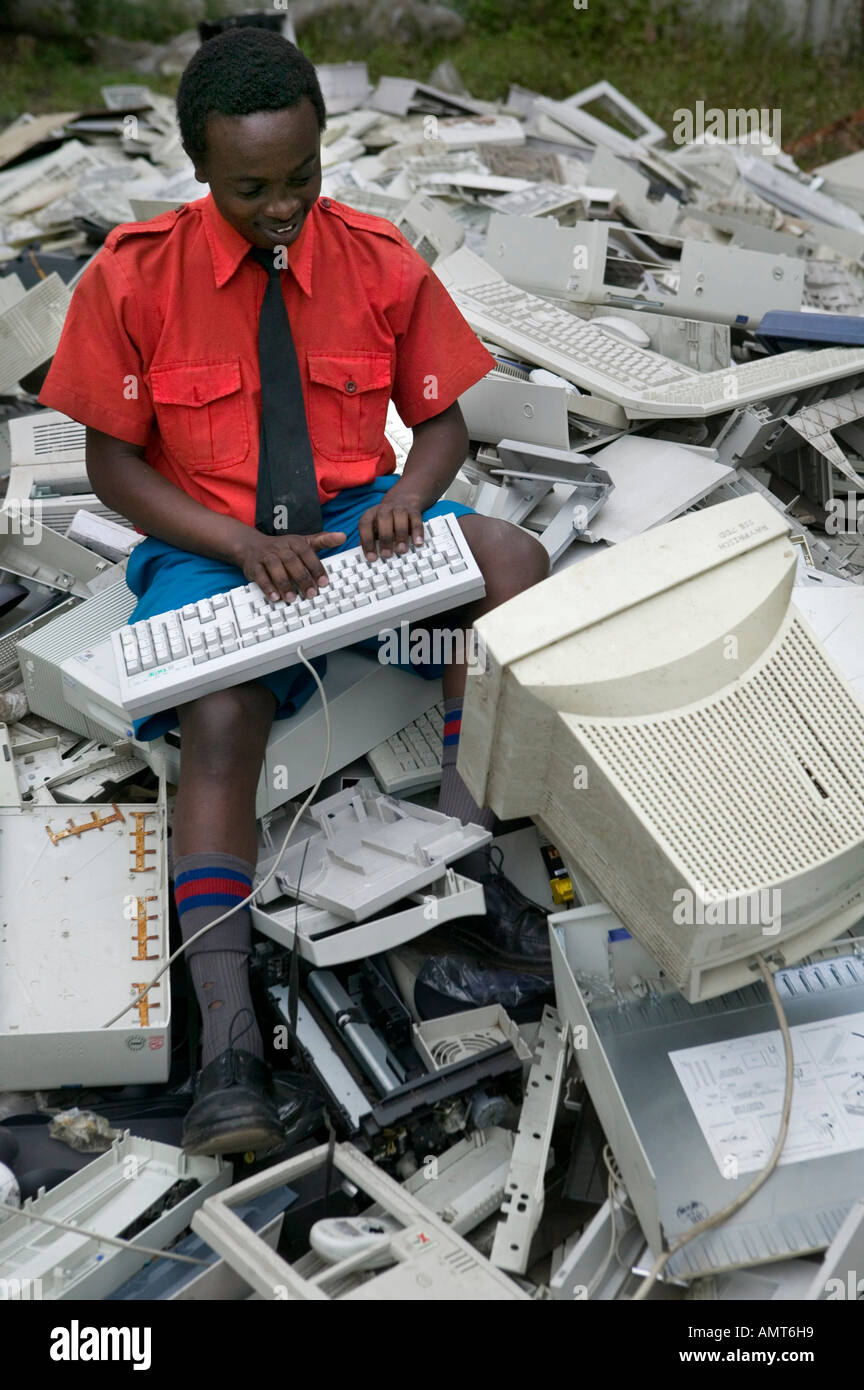 CFSK Computers for Schools Kenya.GSM Association install a data service