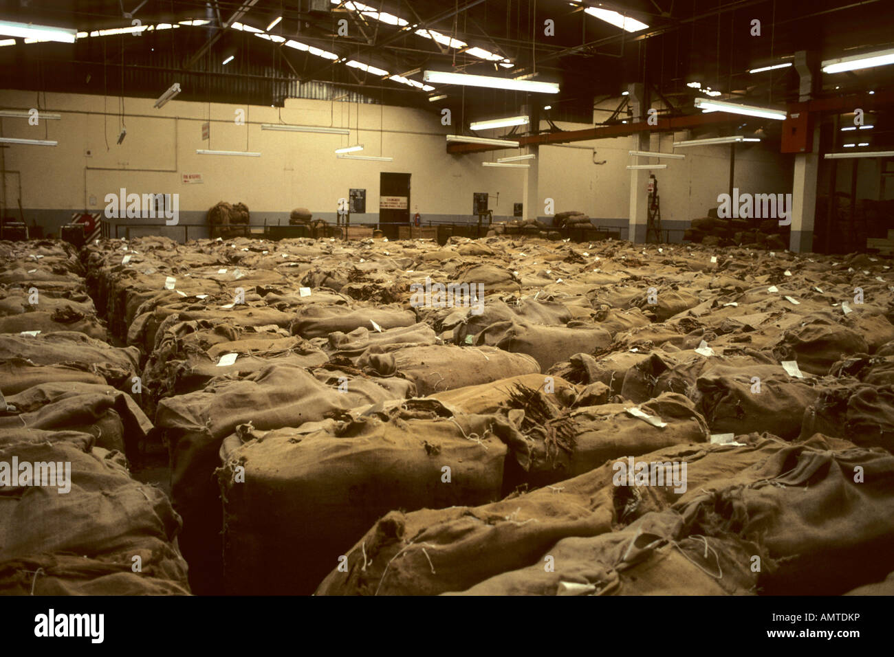 bale of tobacco Tobacco bales hi-res stock photography and images