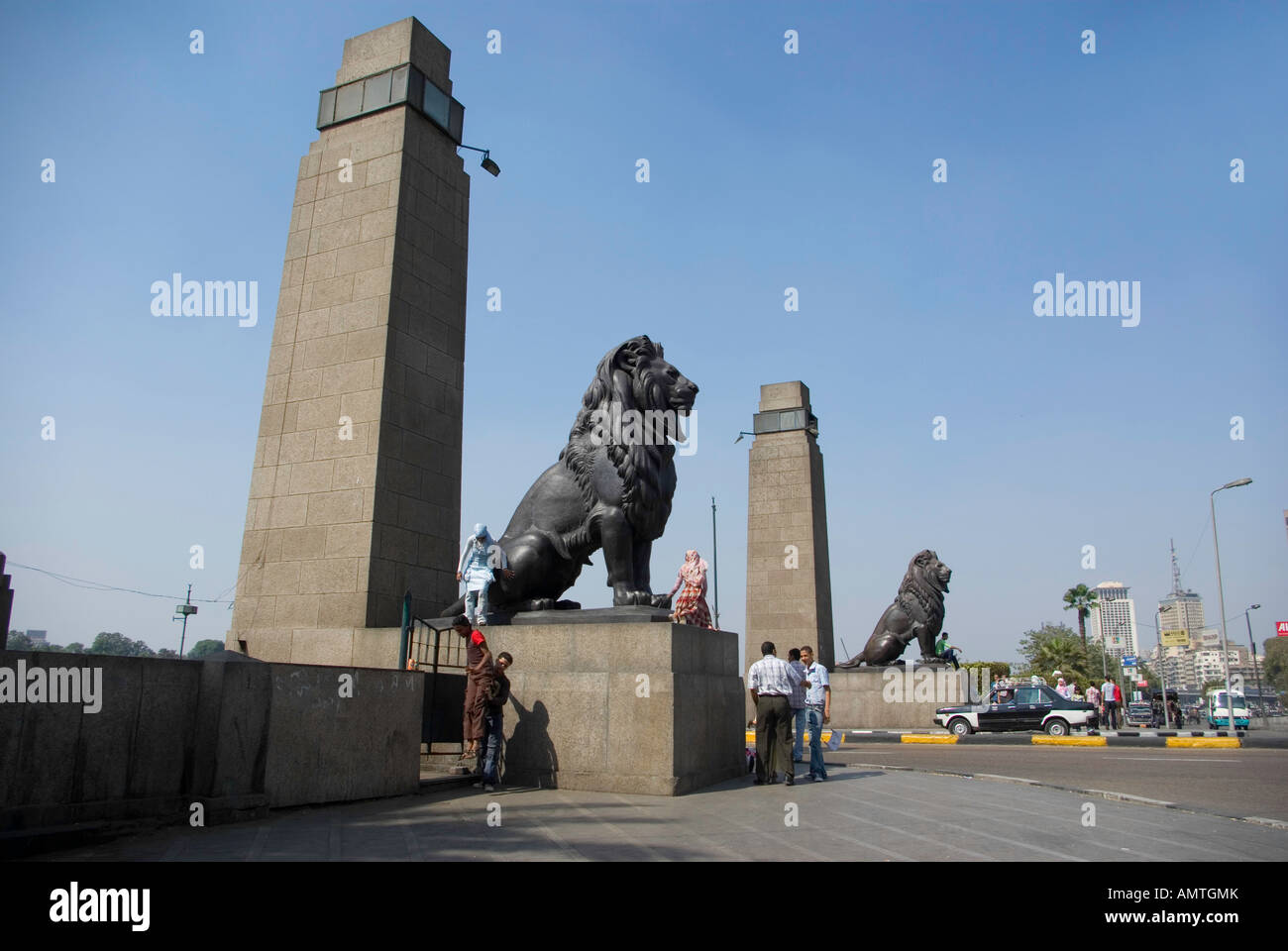 Garden City side of the Kasr el Nil Bridge Stock Photo