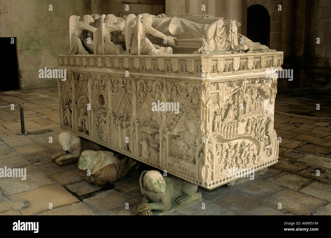The intricately carved 14th-century tomb of Inês de Castro at Alcobaça monastery in central Portugal Stock Photo