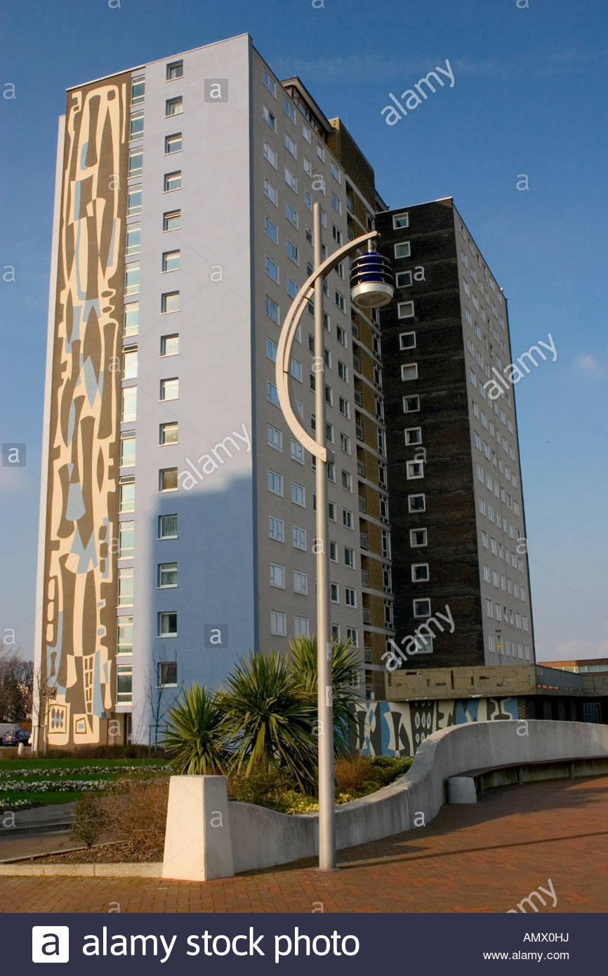 1960s Tower Block Uk Stock Photos & 1960s Tower Block Uk Stock Images