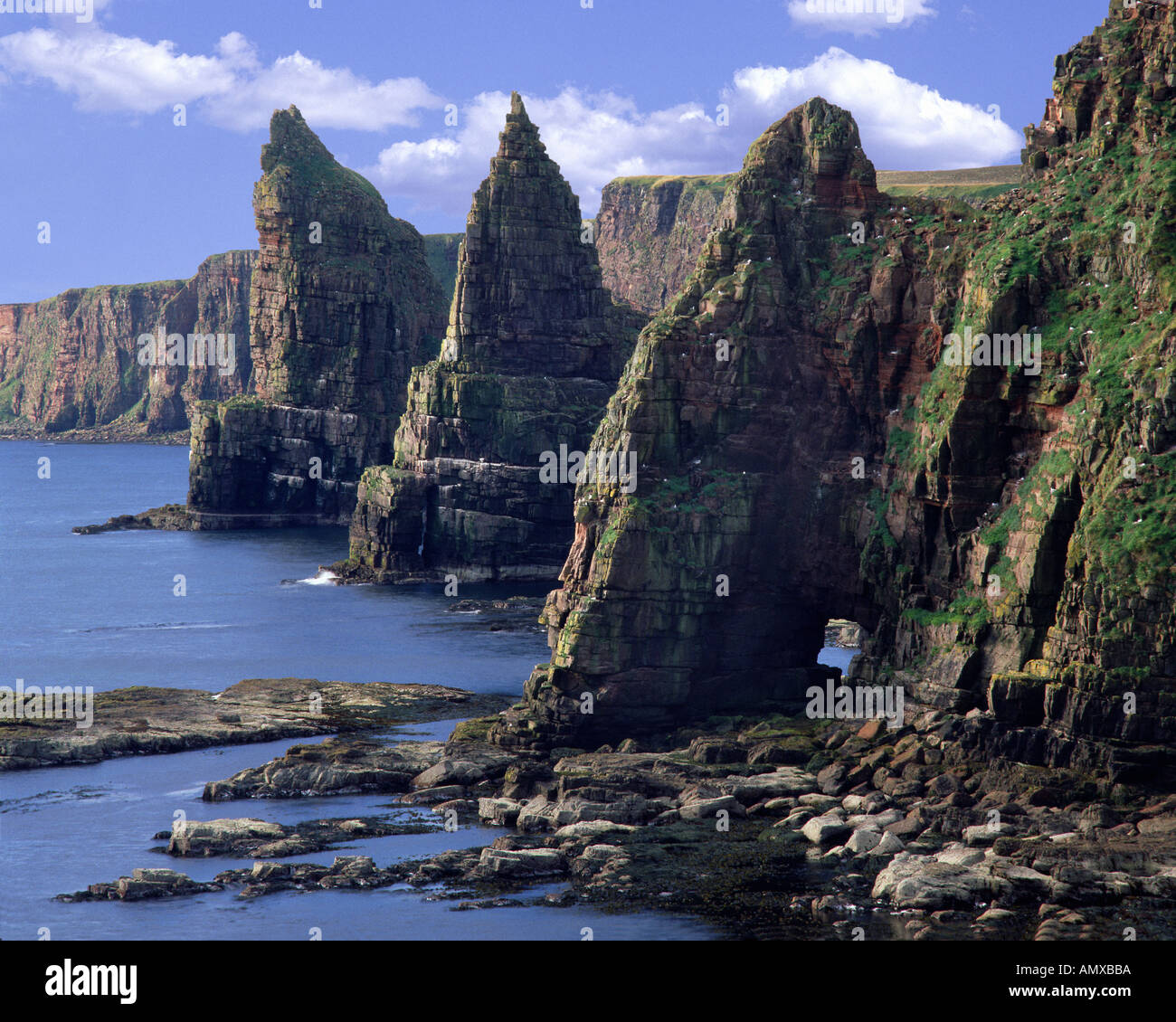 GB - SCOTLAND: Stacks of Duncansby Stock Photo