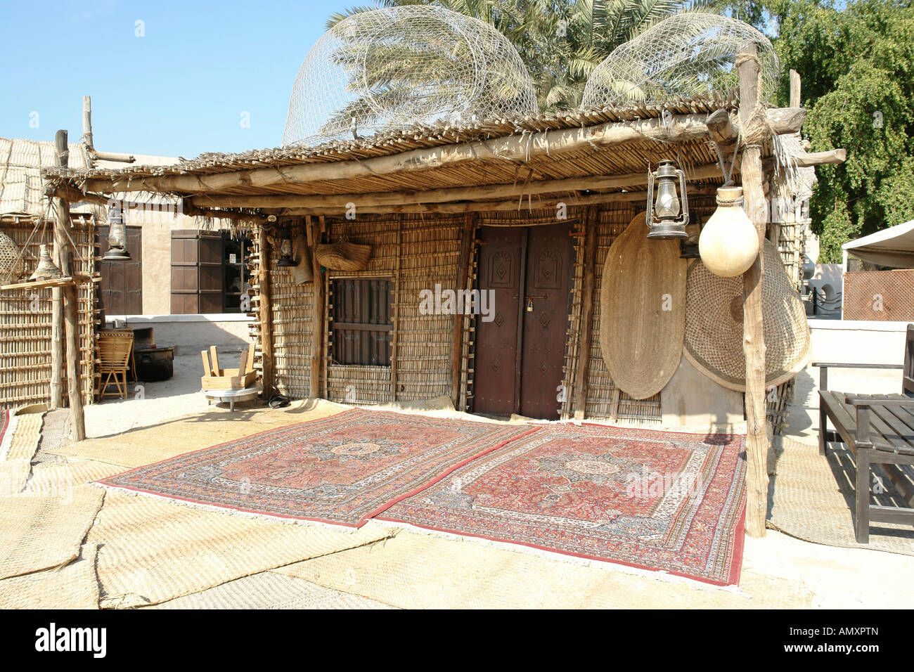 Arab huts hires stock photography and images Alamy