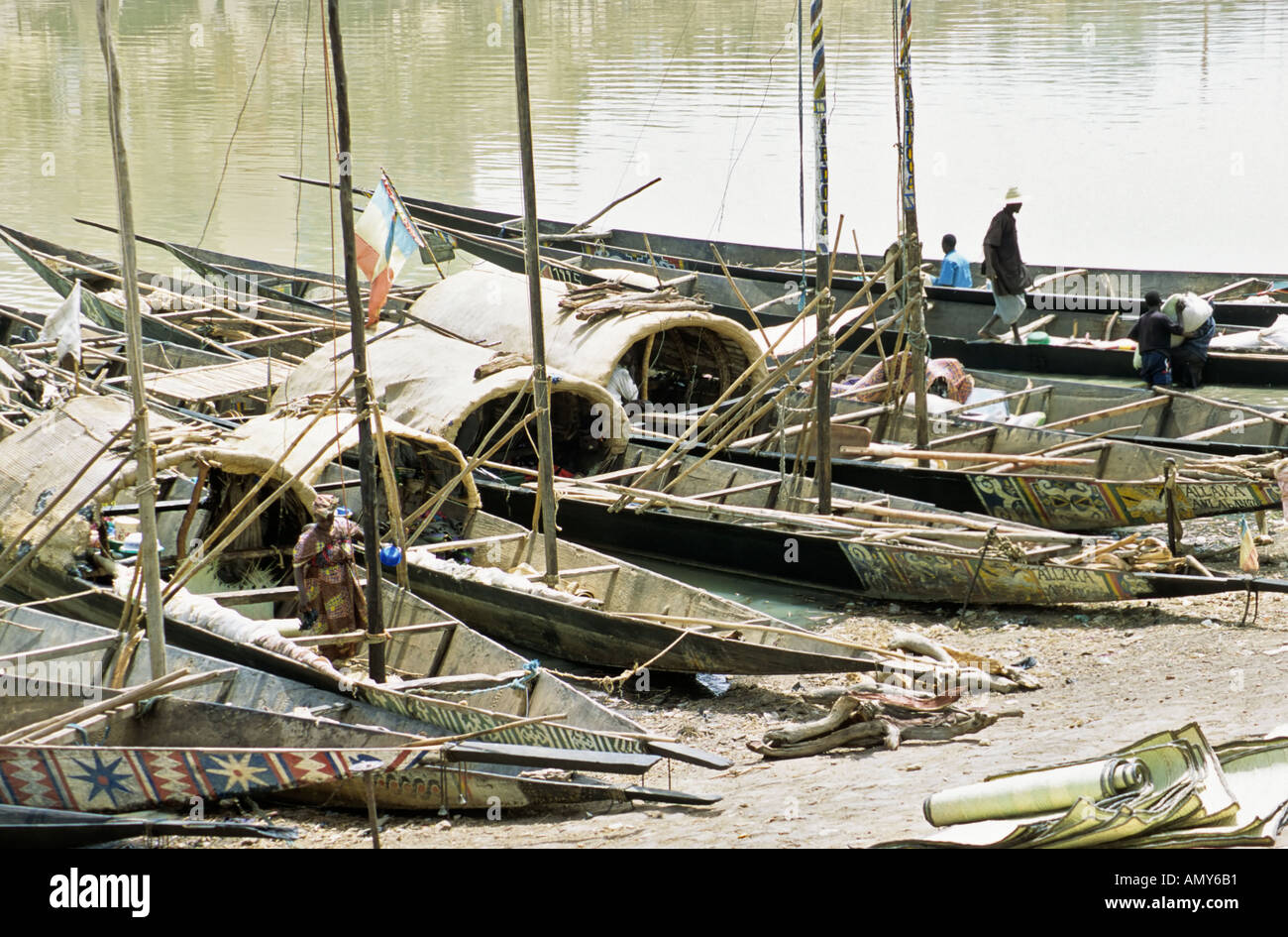 Pinasse boat on the Bani River, Mopti, Mali Stock Photo