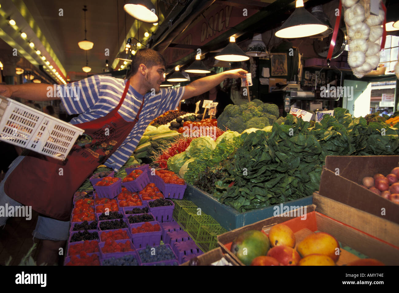 Washington produce shopkeeper hires stock photography and images Alamy