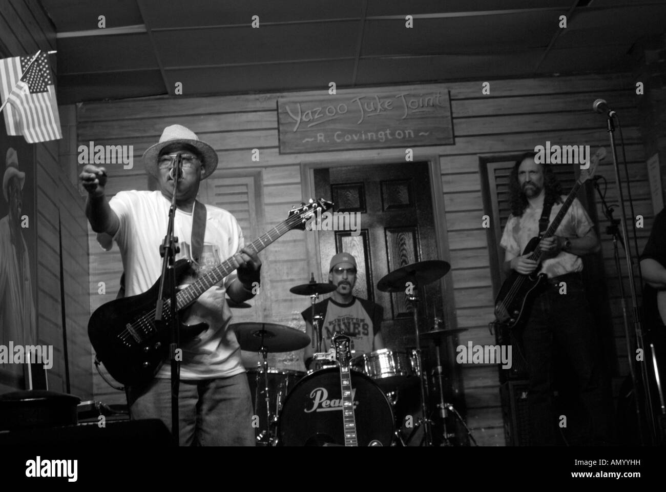 USA, Illinois, Chicago, Jimmy Burns, blues guitarist, playing at Kingston Mines. Stock Photo