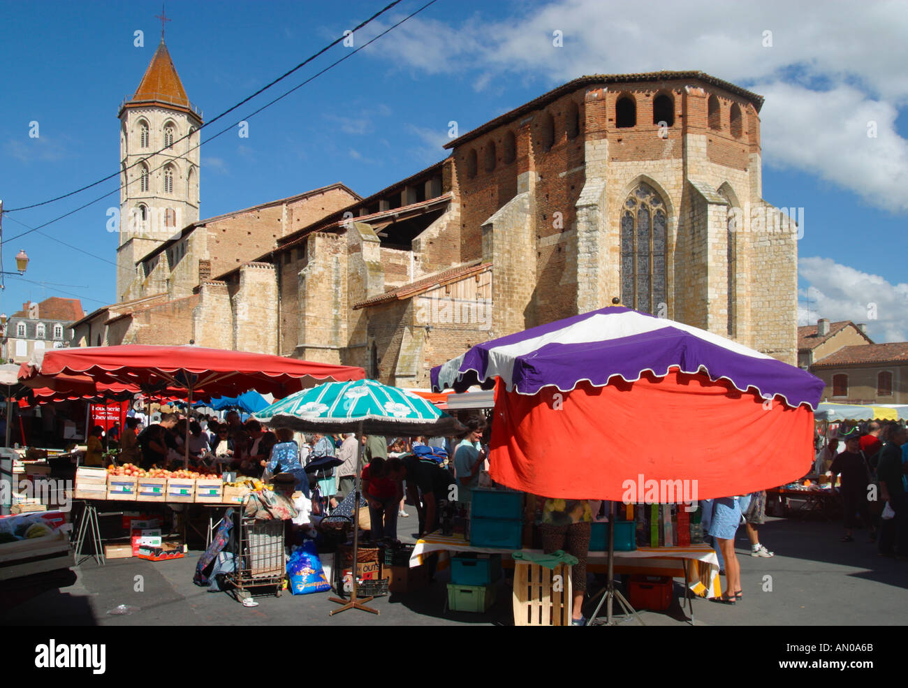 Market day, Fleurance, Gers 32, Midi Pyrenees, France Stock Photo