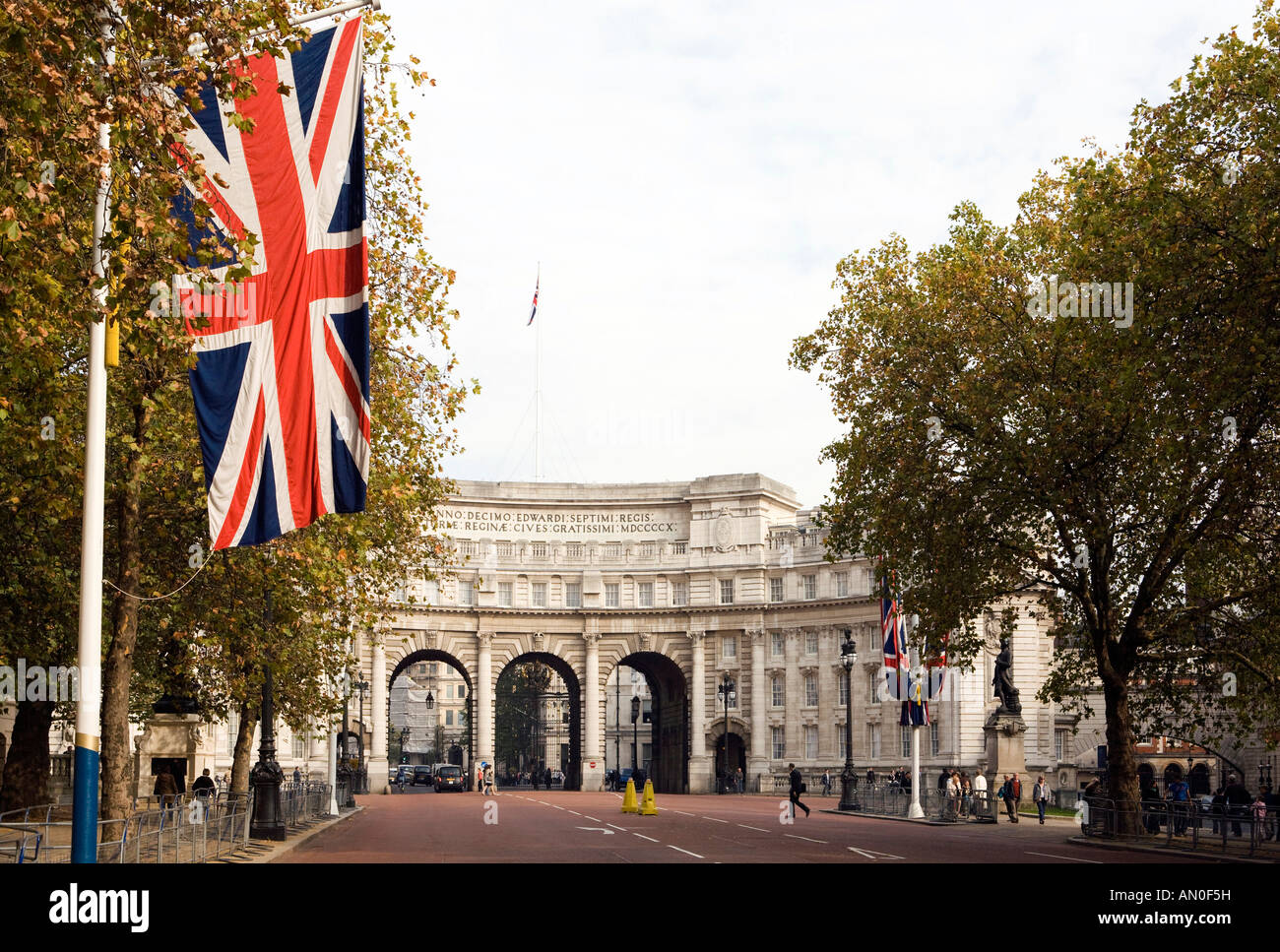 UK London The Mall with Union Jack flags flying Admiralty Arch built in ...