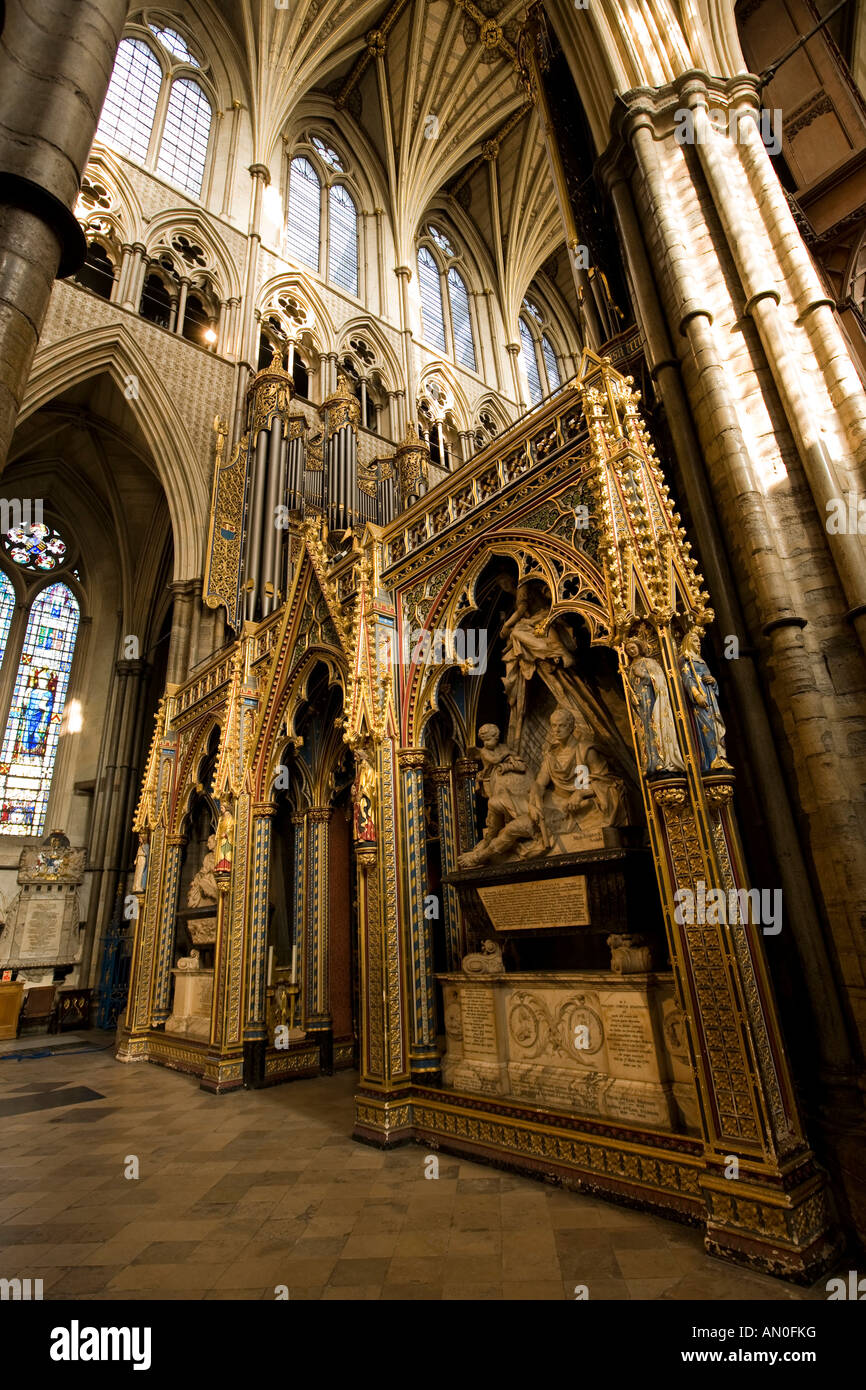 UK London Westminster Abbey nave scientists corner choir screen Izaac Newton George Stanhope monuments and Pearson organ Stock Photo