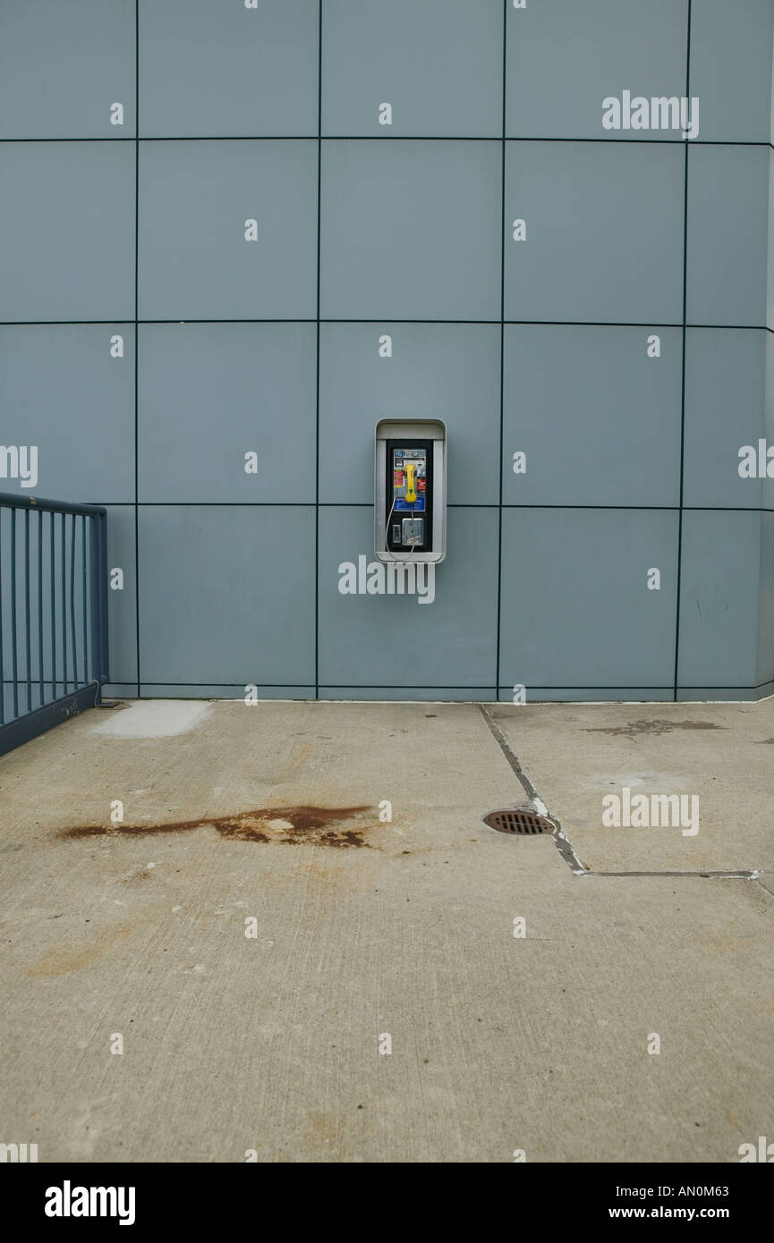 Public telephone phone booth hi-res stock photography and images - Alamy