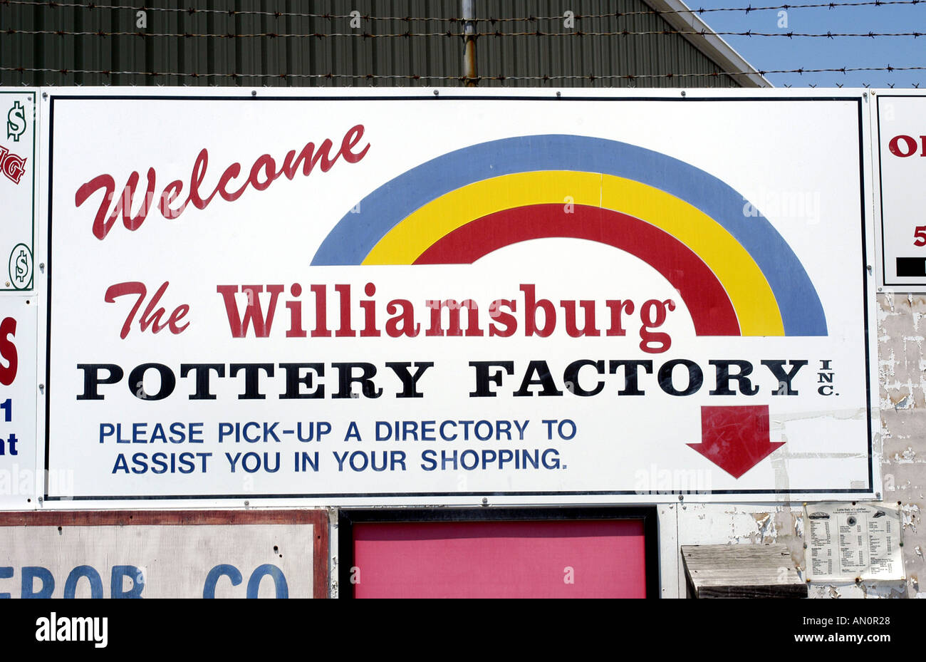 williamsburg virginia pottery factory sign famous shopping destination