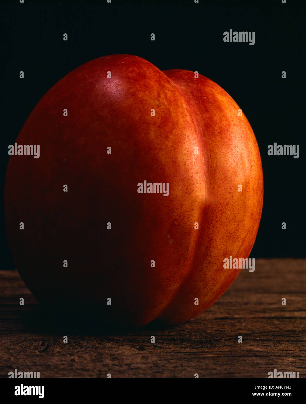Nectarine pit hires stock photography and images Alamy
