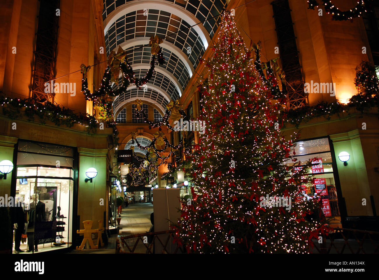 Christmas tree in nottingham shopping mall Stock Photo Alamy