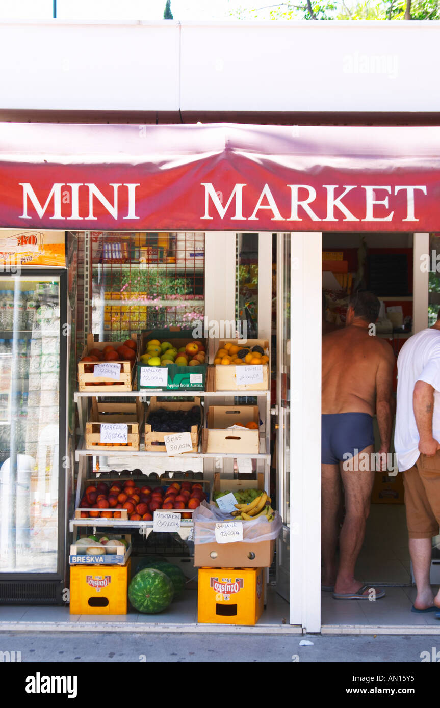 Mini market shop hi-res stock photography and images - Alamy