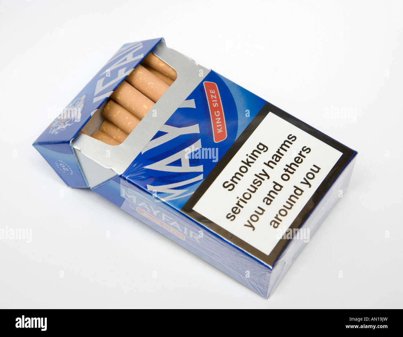 box of cigarettes Stock Photo Alamy