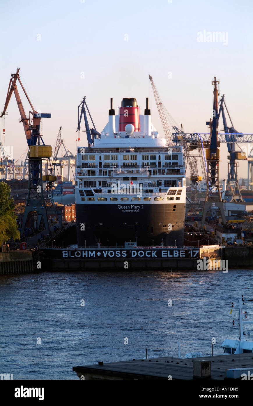 Hamburg, Germany, Europe, northern Germany, Harbour, QM2, Queen Mary 2, Landungsbrücken Stock Photo