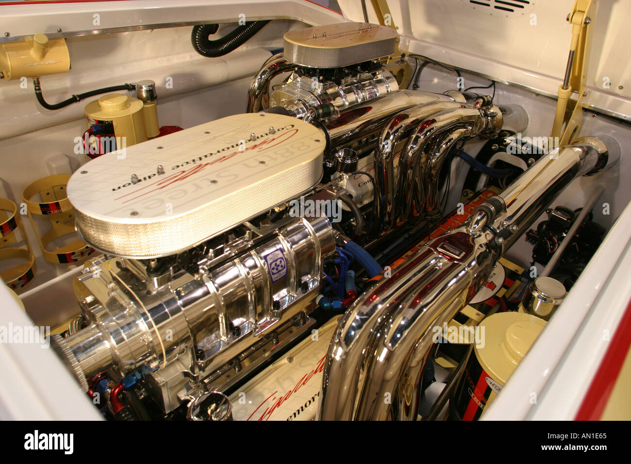cigarette boat engine Cigarette boat engine hi-res stock photography and images