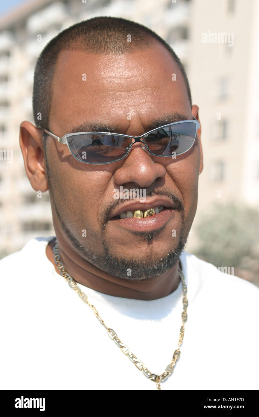 Gold Teeth Stock Photos & Gold Teeth Stock Images Alamy